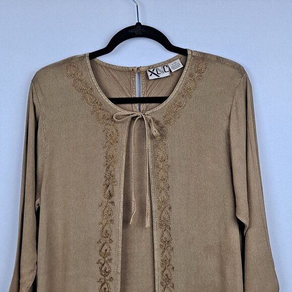 Ladies topper NWOT - Picture 2 of 10